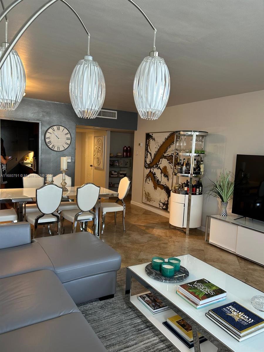 The Decoplage Condo