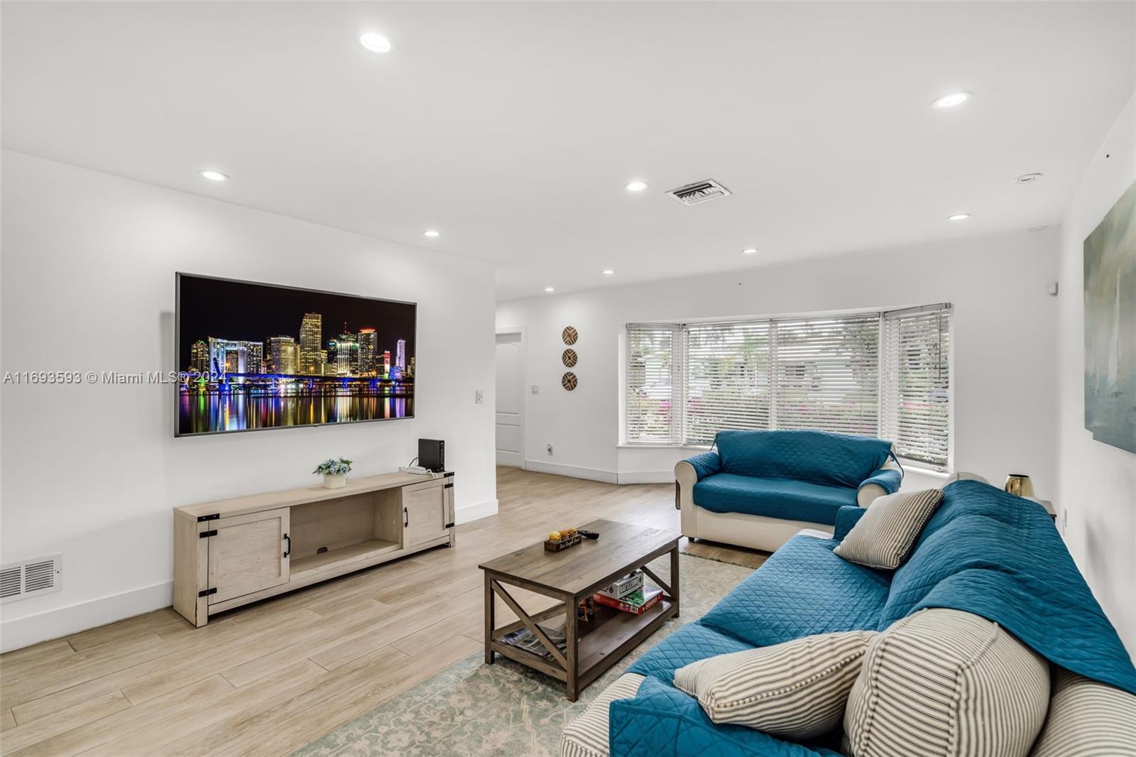 Property photo # 3