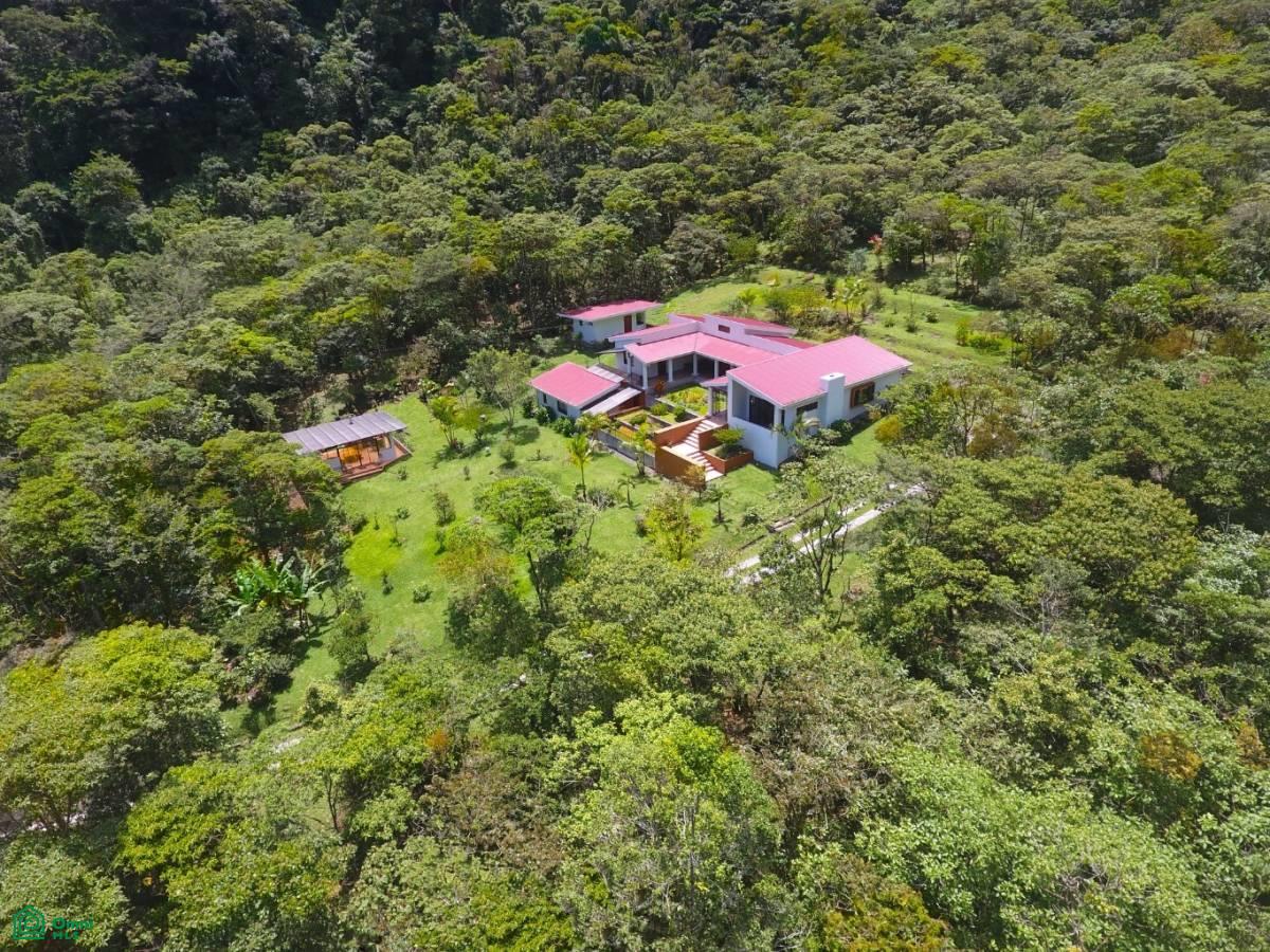 7 bed Single Family Homes For Sale in Paraiso, Cartago - 1