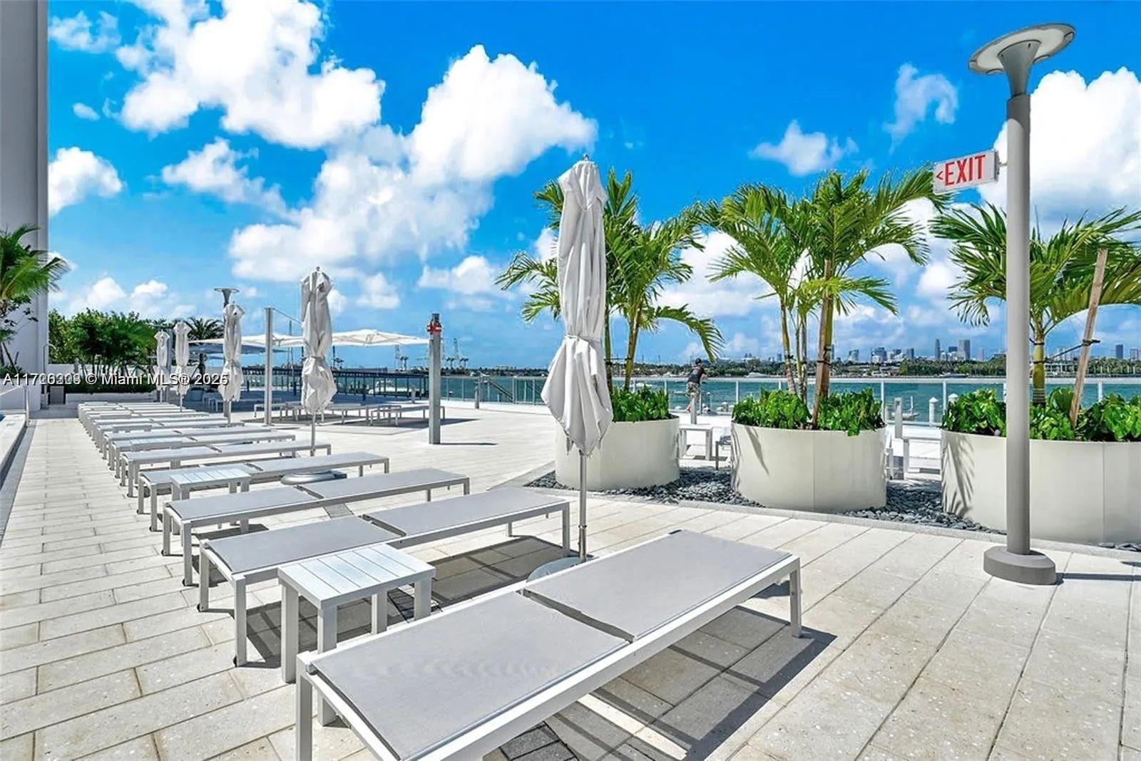 Mirador 1000 Condo