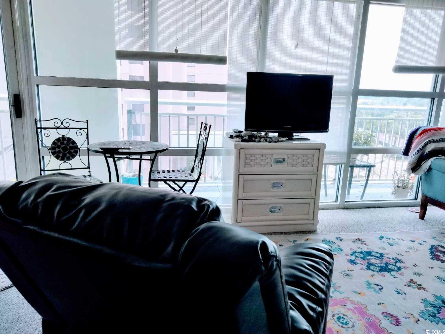 2502082 | Photo 14