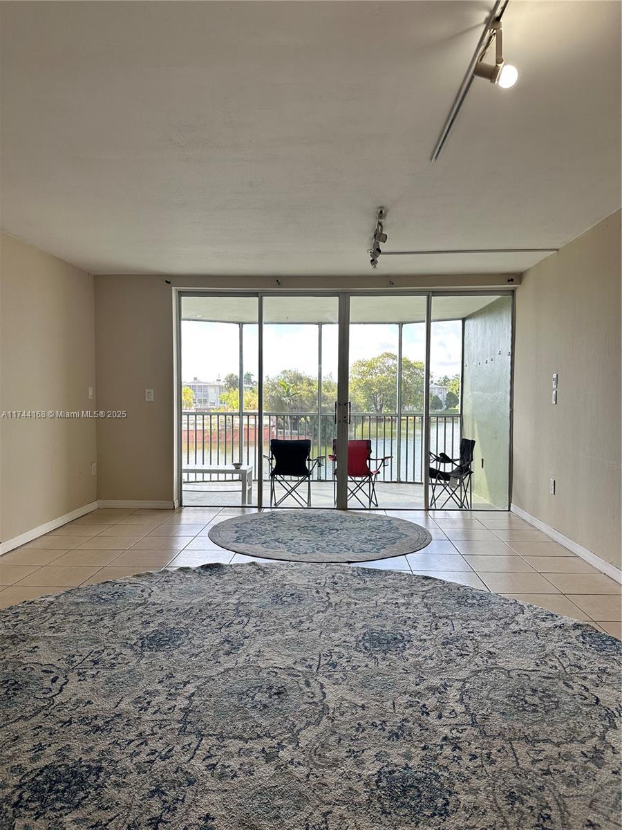 Jade Winds Group-Daisy Ga