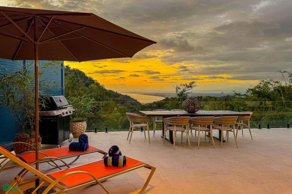 5 bed Single Family Homes For Sale in , Puntarenas - 1