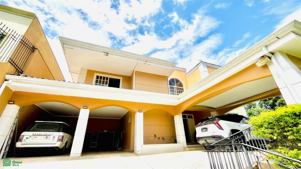 4 bed Single Family Homes For Sale in Curridabat, San Jose - 1