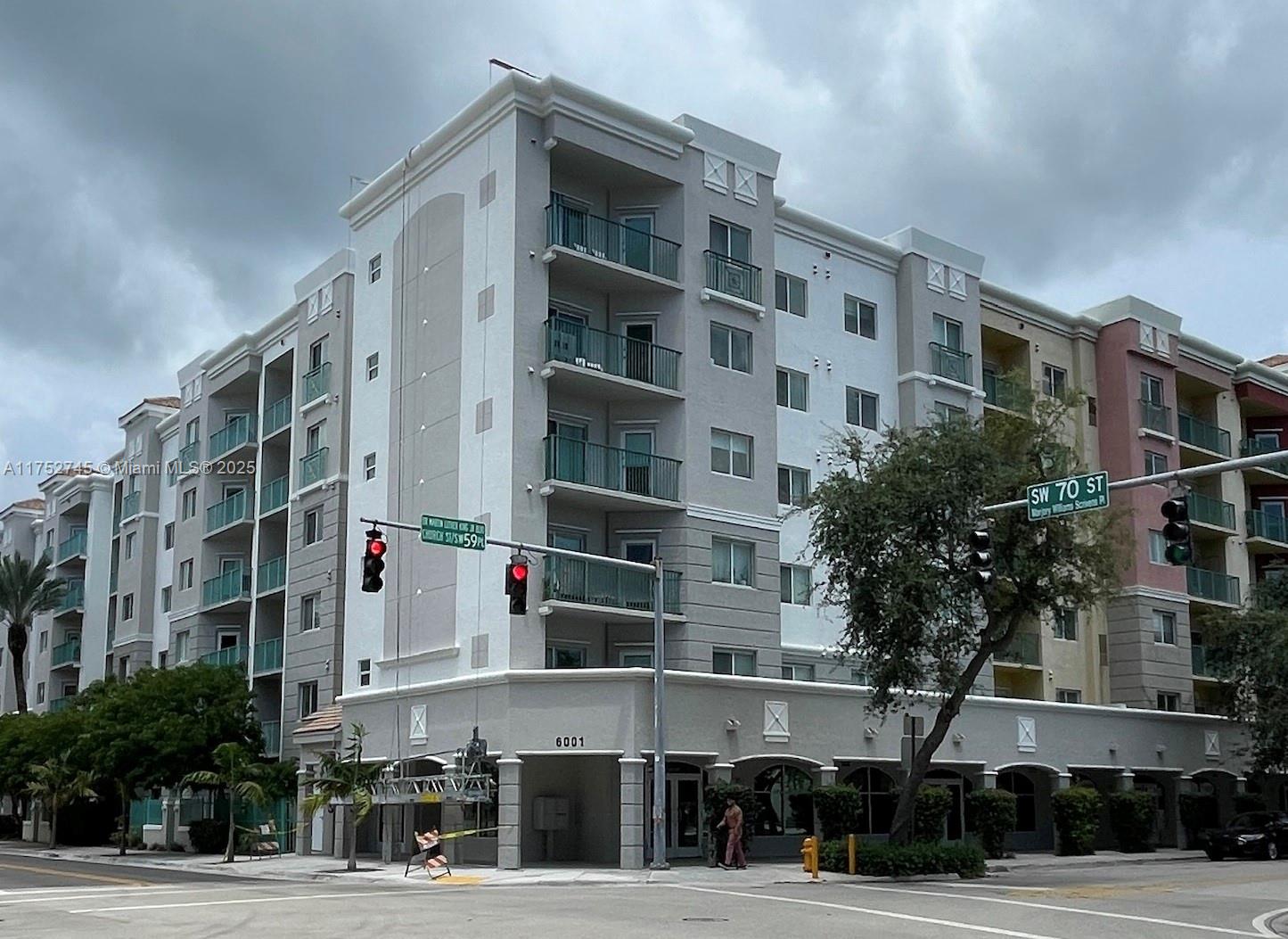 Valencia Condo