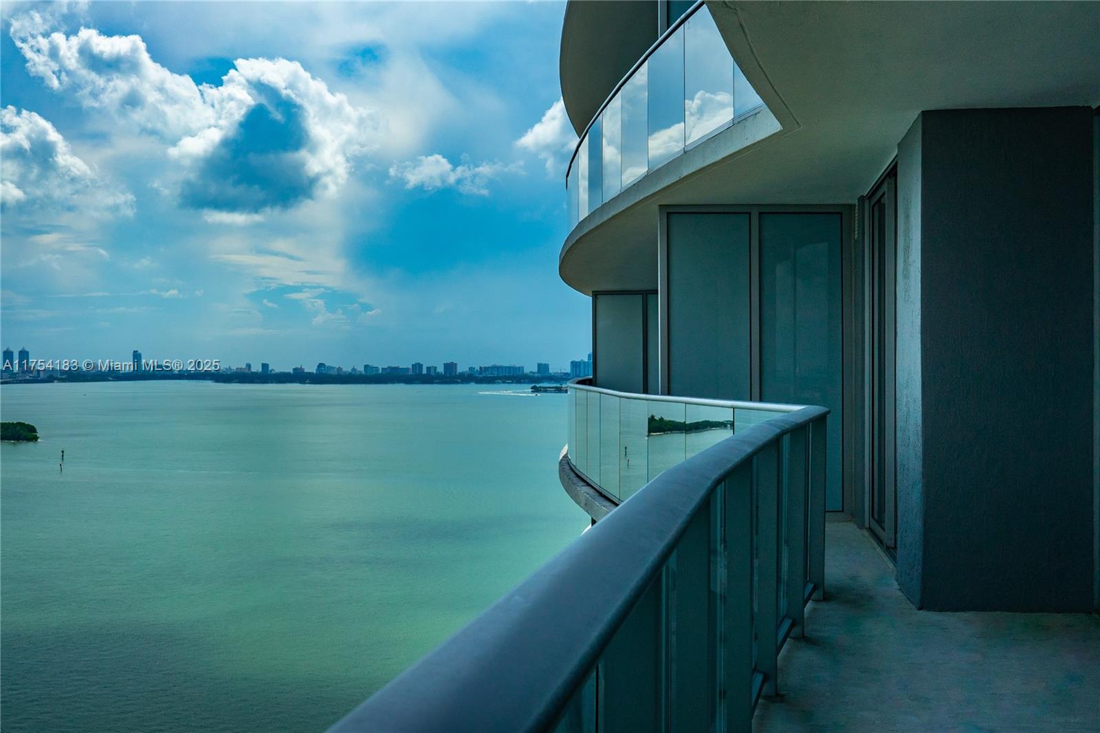 Aria On The Bay Condo