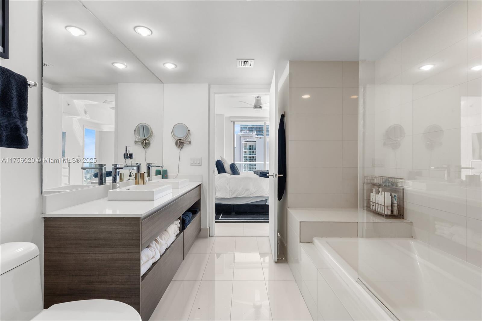 1100 S Miami Ave #3303, Miami FL 33130