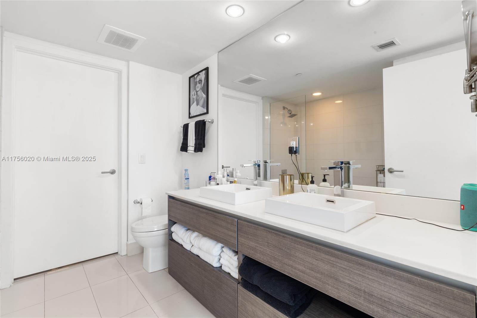 1100 S Miami Ave #3303, Miami FL 33130