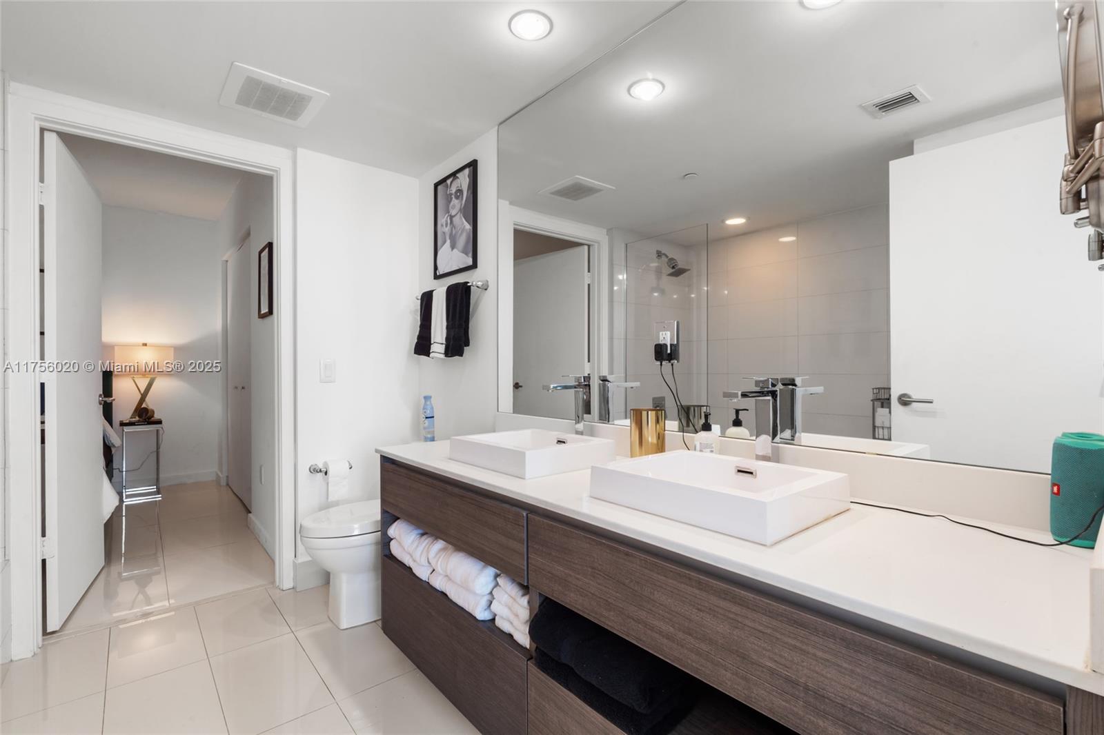 1100 S Miami Ave #3303, Miami FL 33130