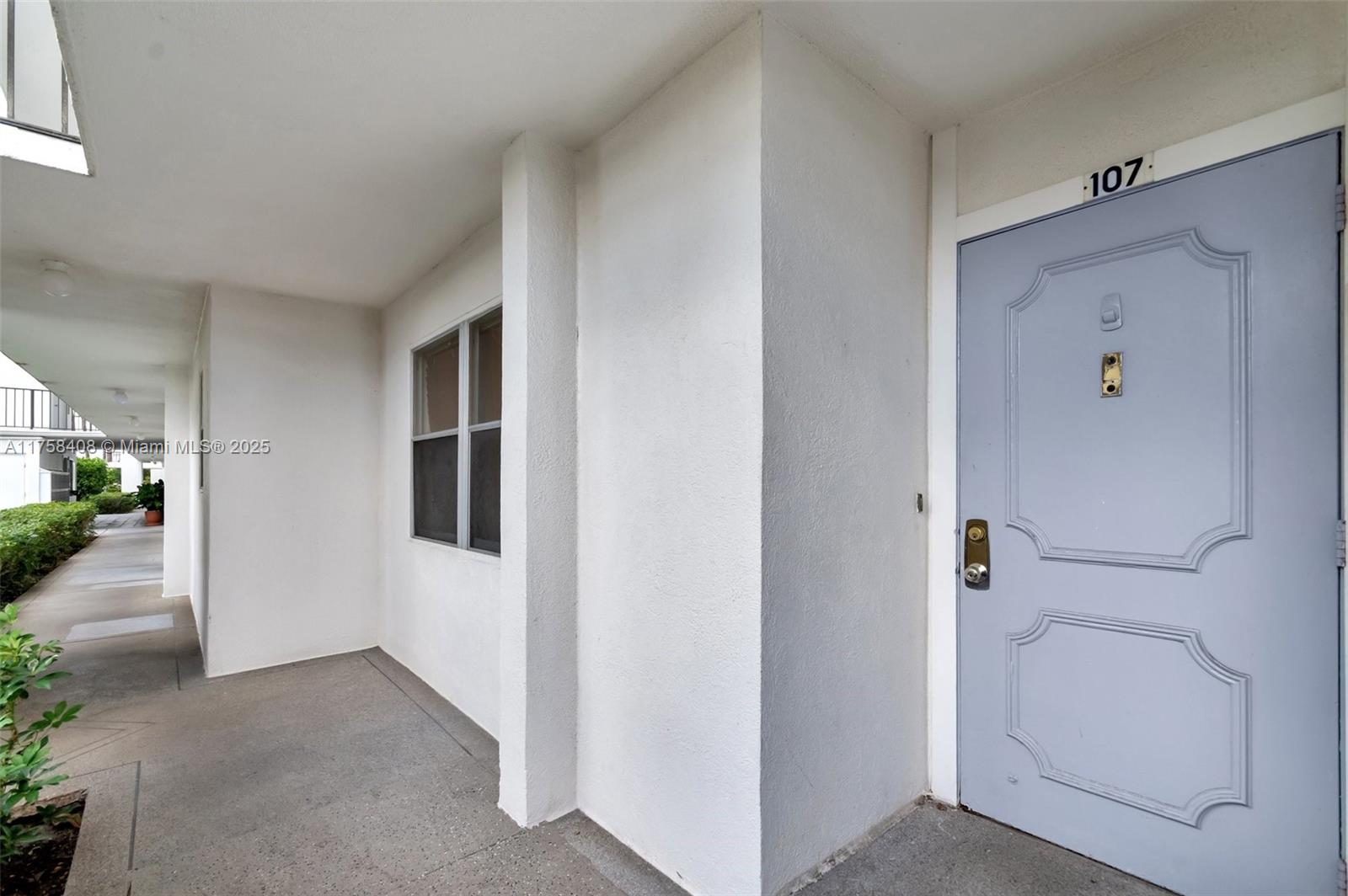 Homes for sale in Lake Worth Beach, FL | 3597 Birdie Dr, Lake Worth Beach, FL 33467