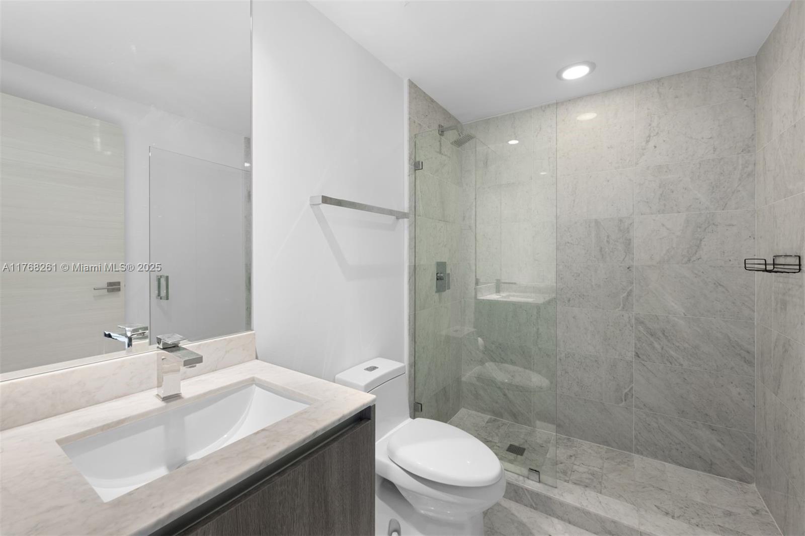 801 S Miami Ave #2102, Miami FL 33130