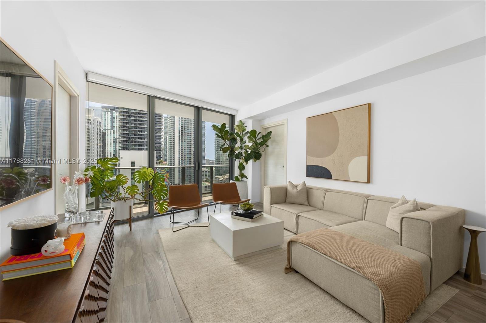801 S Miami Ave #2102, Miami FL 33130