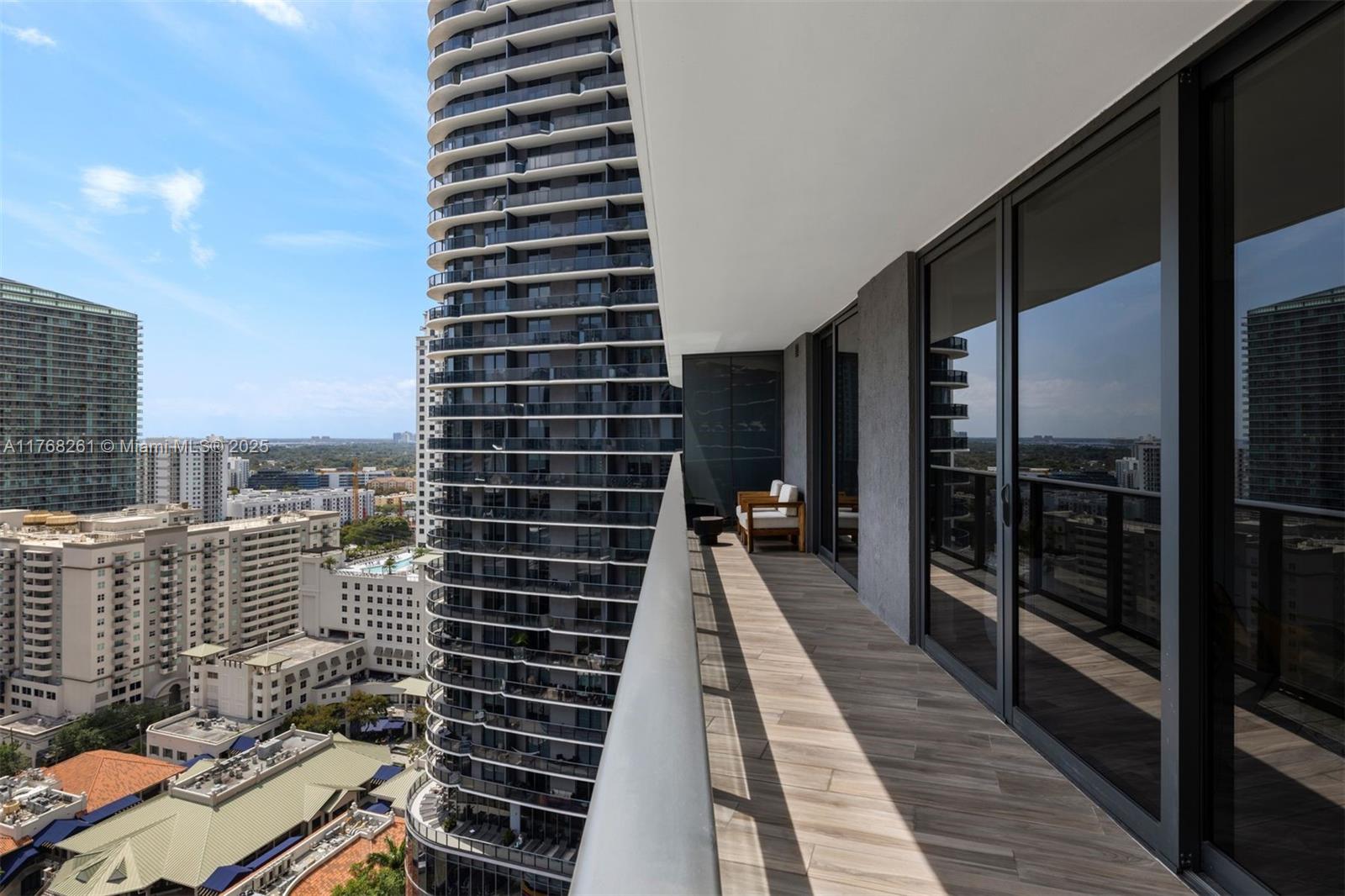 801 S Miami Ave #2102, Miami FL 33130