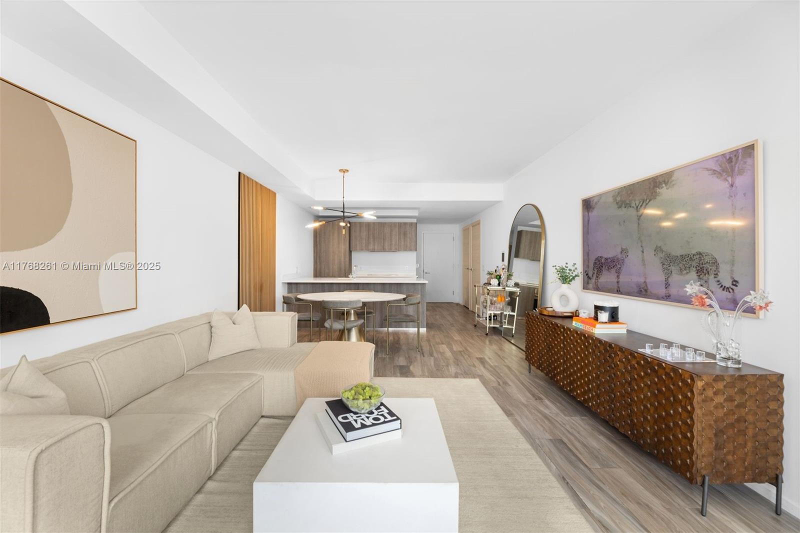 801 S Miami Ave #2102, Miami FL 33130