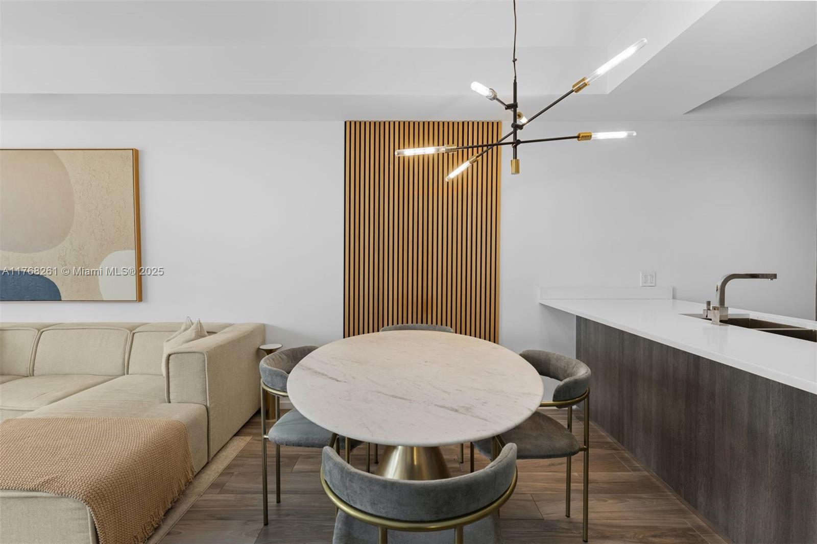 801 S Miami Ave #2102, Miami FL 33130