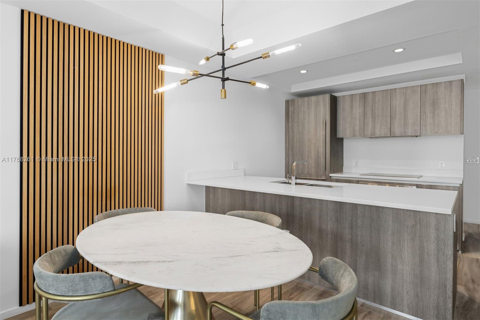 801 S Miami Ave #2102, Miami FL 33130