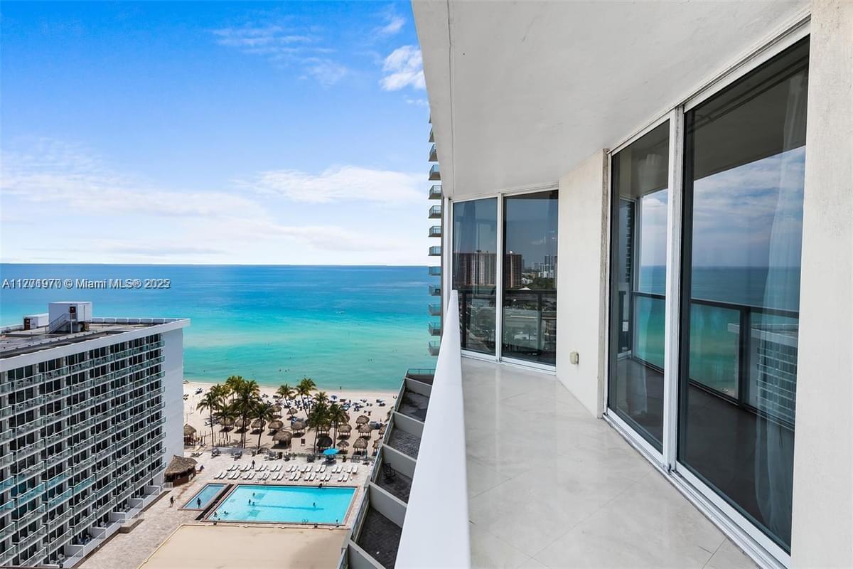 La Perla Condo