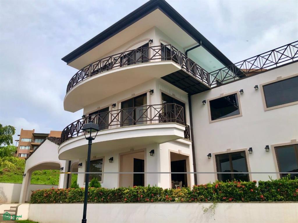 3 bed Single Family Homes For Sale in , Puntarenas - 1
