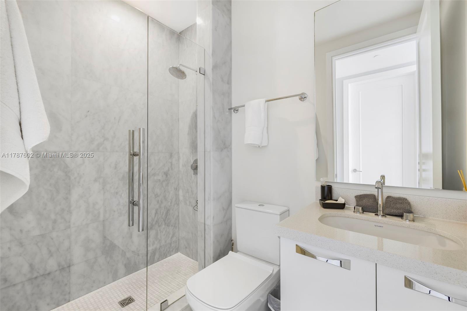 718 Valencia Ave #206, Coral Gables FL 33134