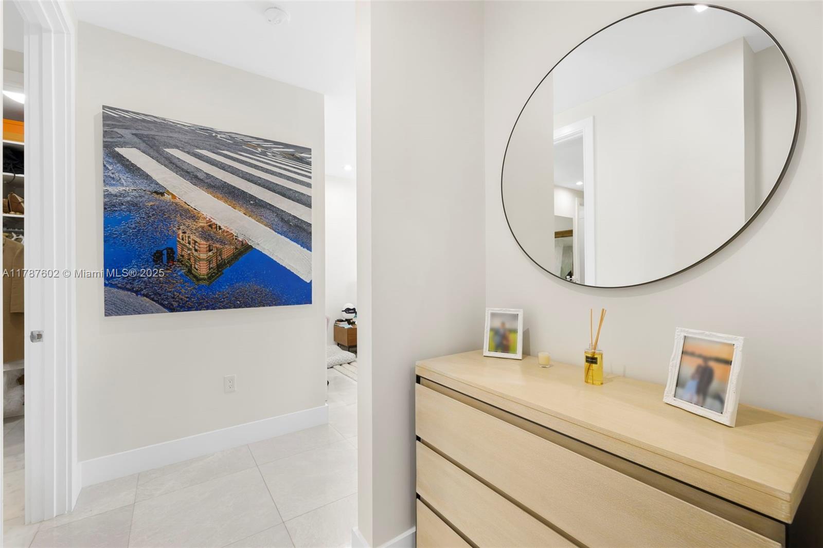 718 Valencia Ave #206, Coral Gables FL 33134