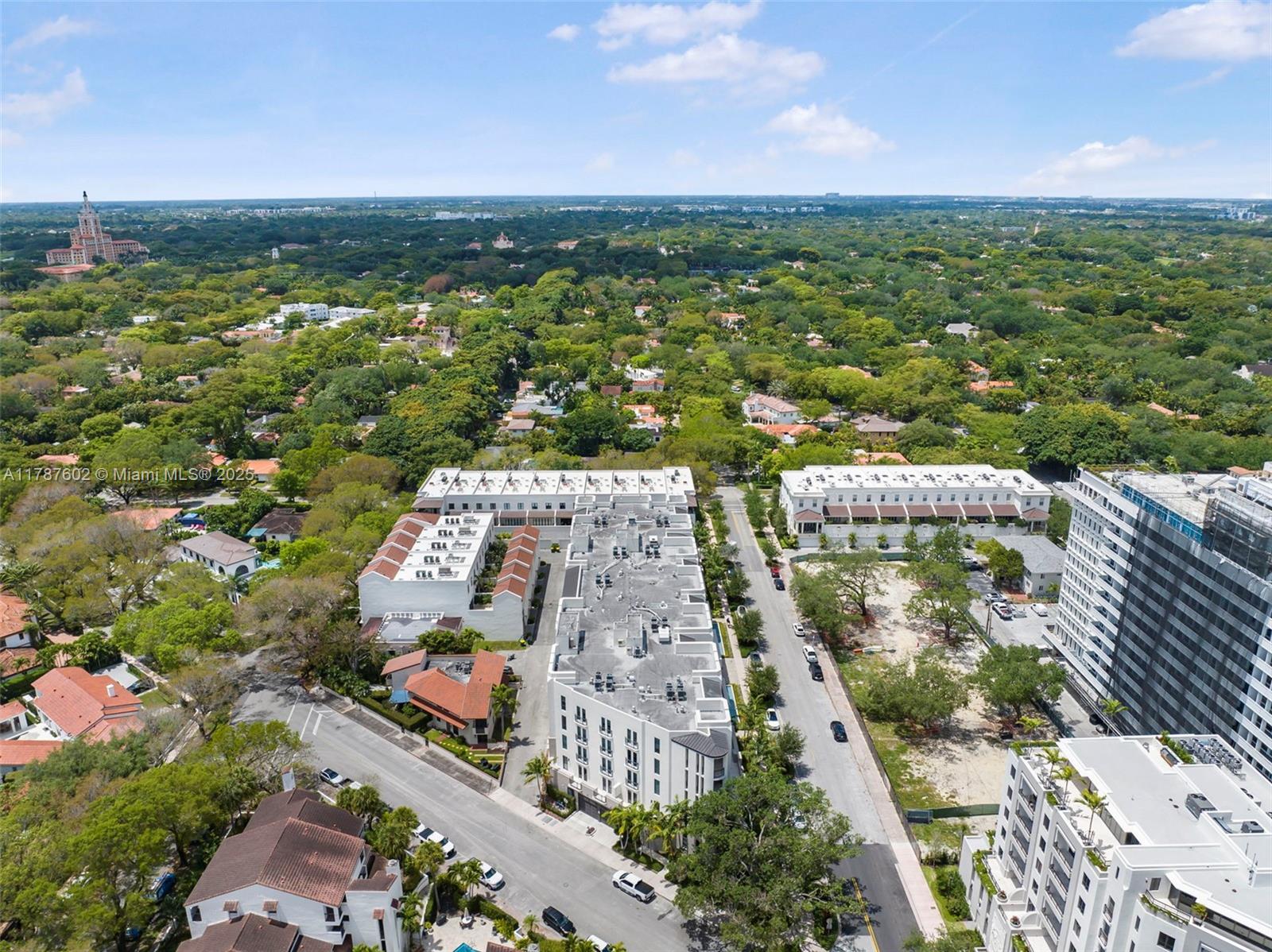 718 Valencia Ave #206, Coral Gables FL 33134