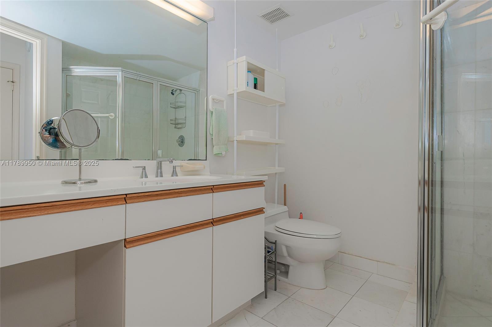 3530 Mystic Pointe Dr #LPH14, Aventura FL 33180