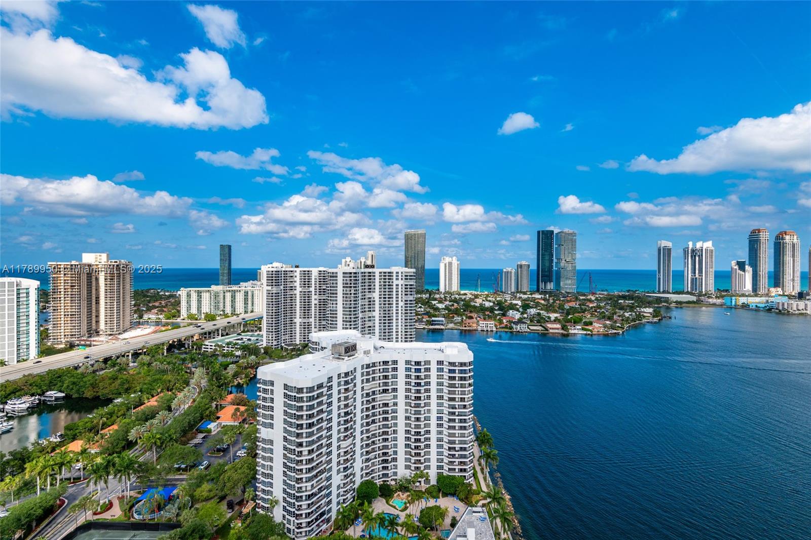 3530 Mystic Pointe Dr #LPH14, Aventura FL 33180