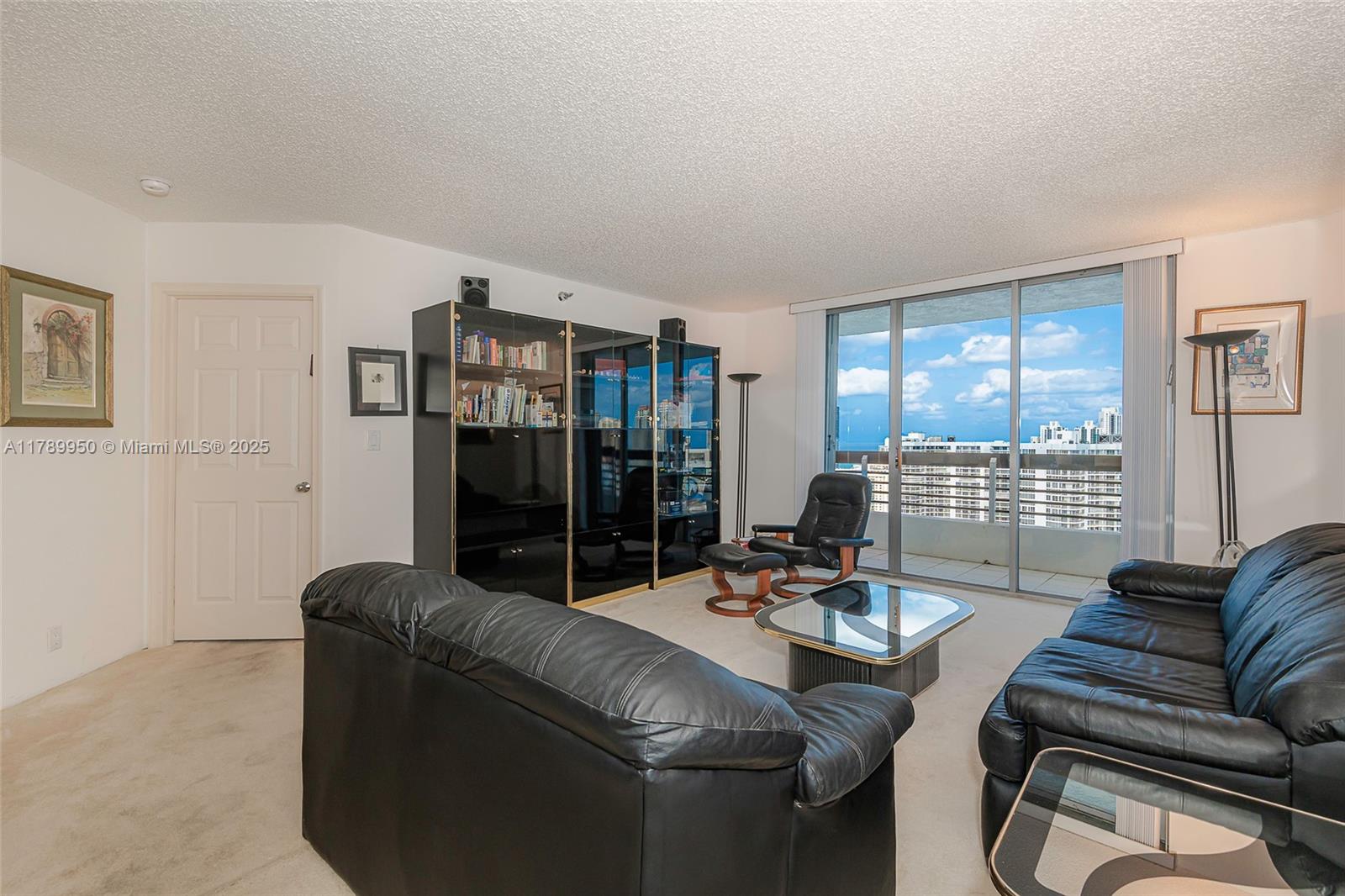 3530 Mystic Pointe Dr #LPH14, Aventura FL 33180