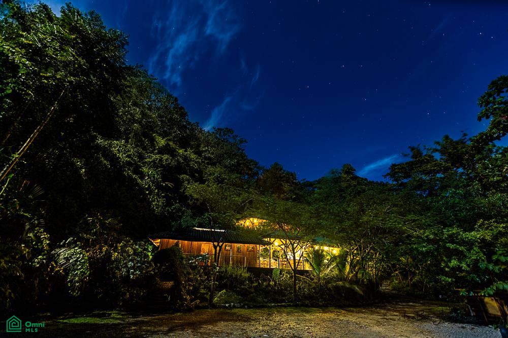 9 bed Commercial For Sale in Golfito, Puntarenas - 1