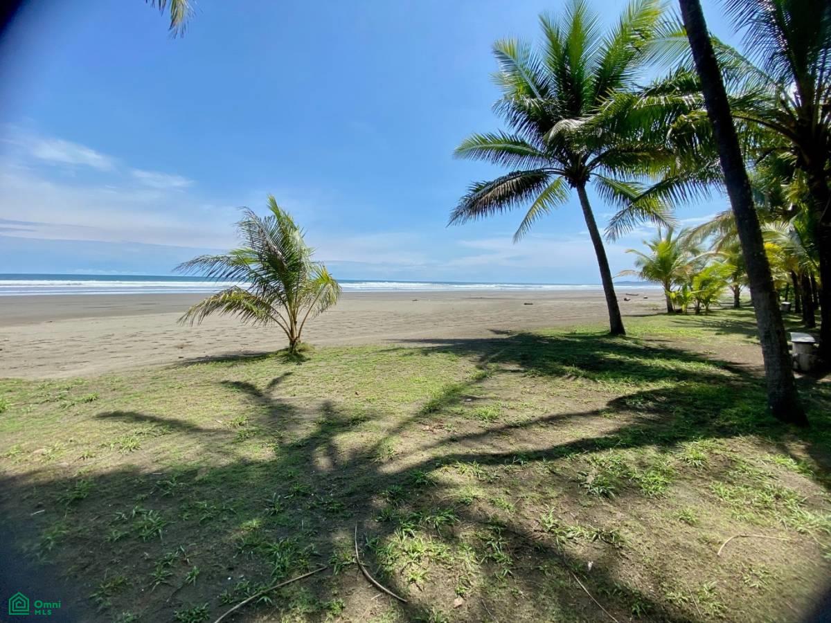 16 bed Commercial For Sale in Parrita, Puntarenas - 1