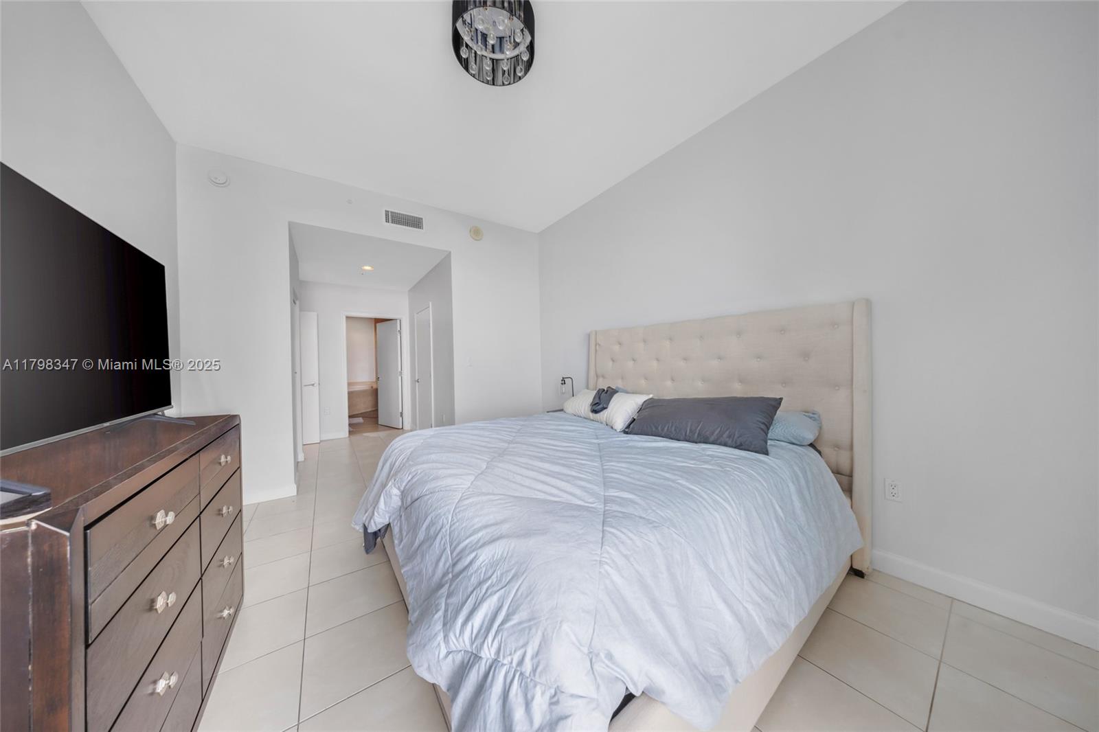 7928 East Dr #305, North Bay Village FL 33141
