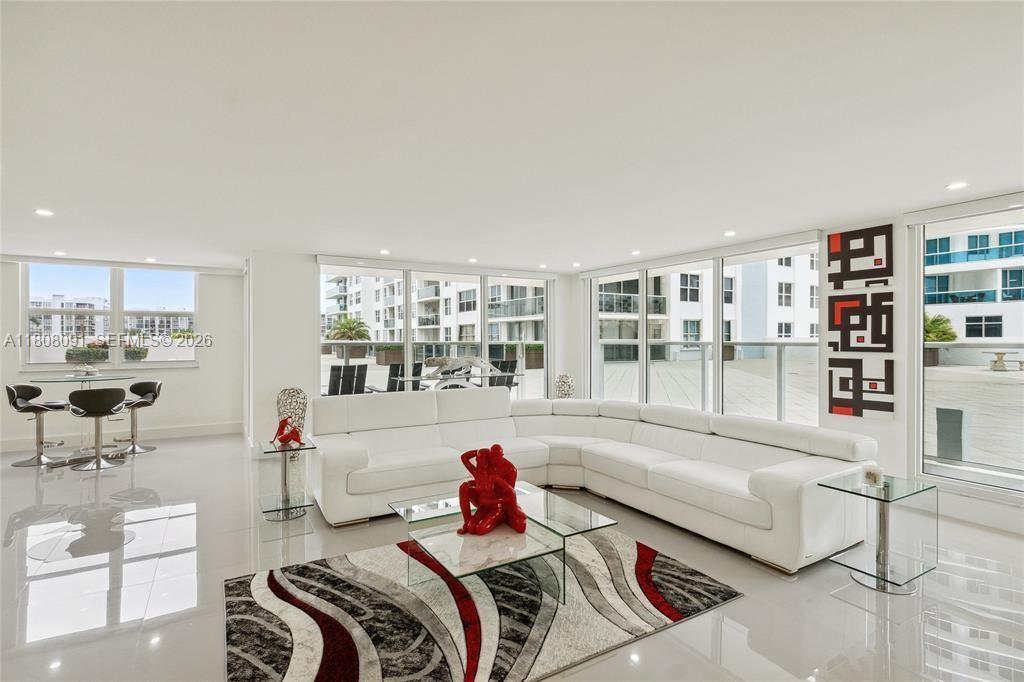 2751 Ocean Dr Unit 301 S, Hollywood, Florida 33019