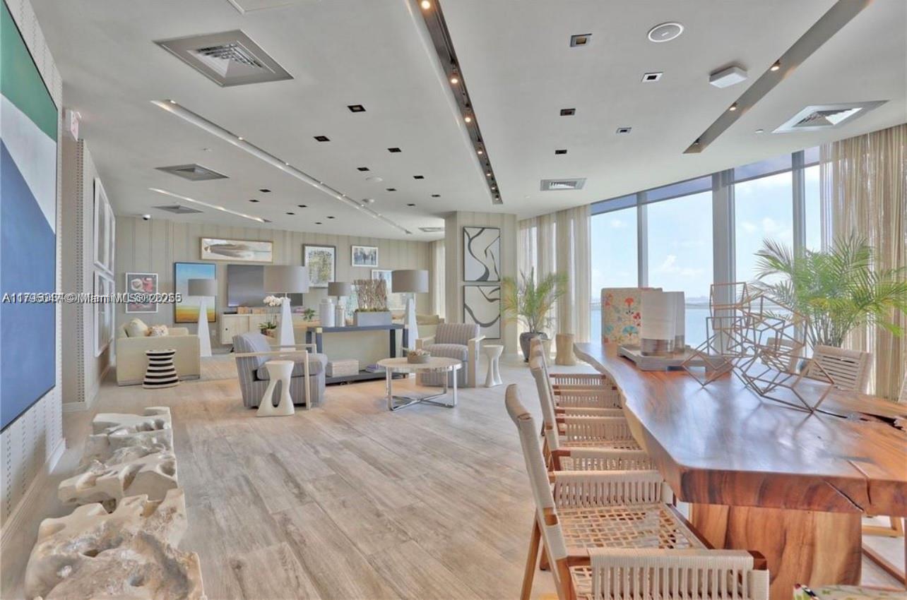 2900 NE 7th Ave #1705, Miami FL 33137