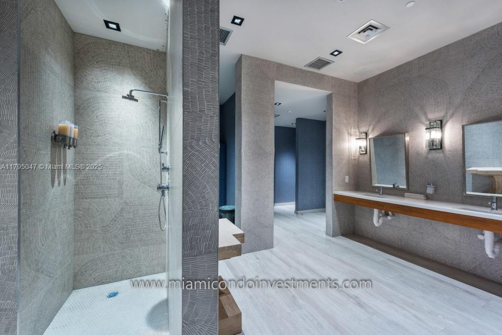 2900 NE 7th Ave #1705, Miami FL 33137