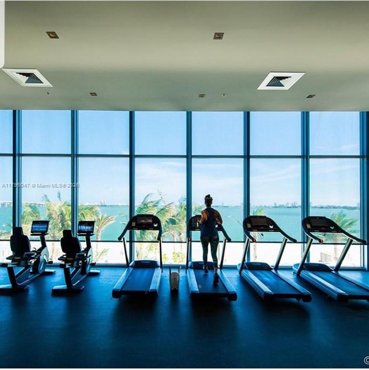 2900 NE 7th Ave #1705, Miami FL 33137