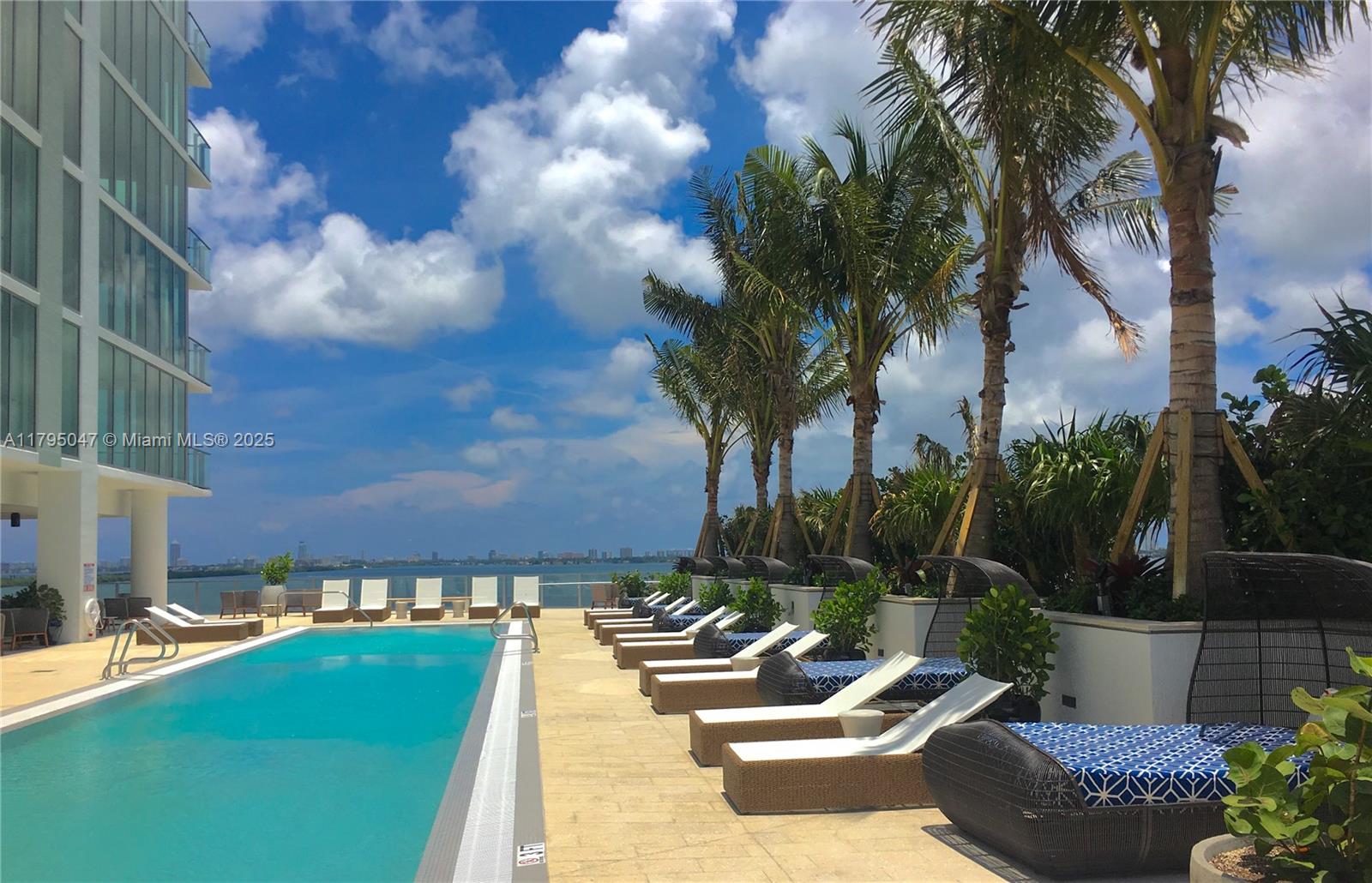 2900 NE 7th Ave #1705, Miami FL 33137