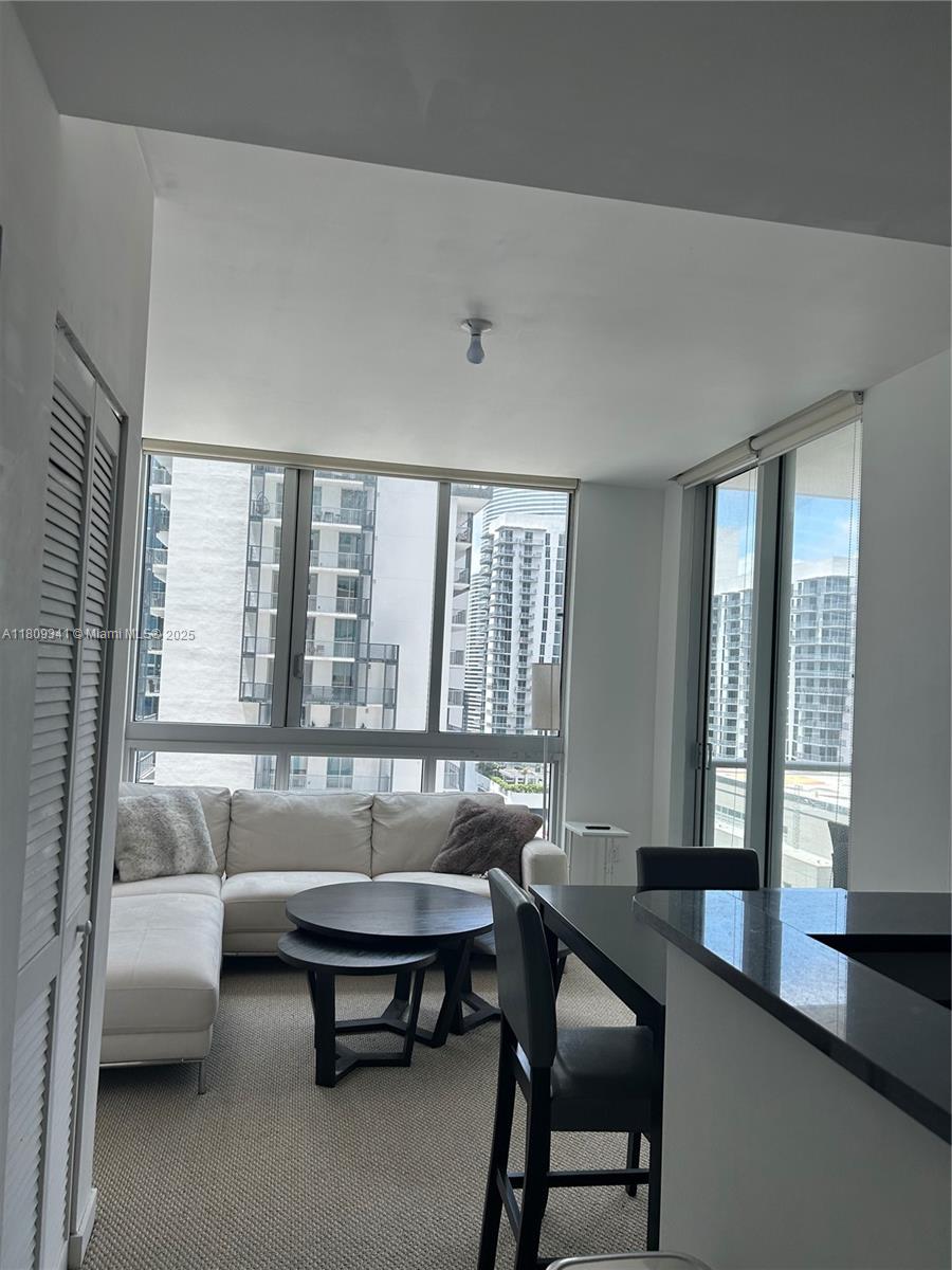 300 S Biscayne Blvd #T-2011, Miami FL 33131