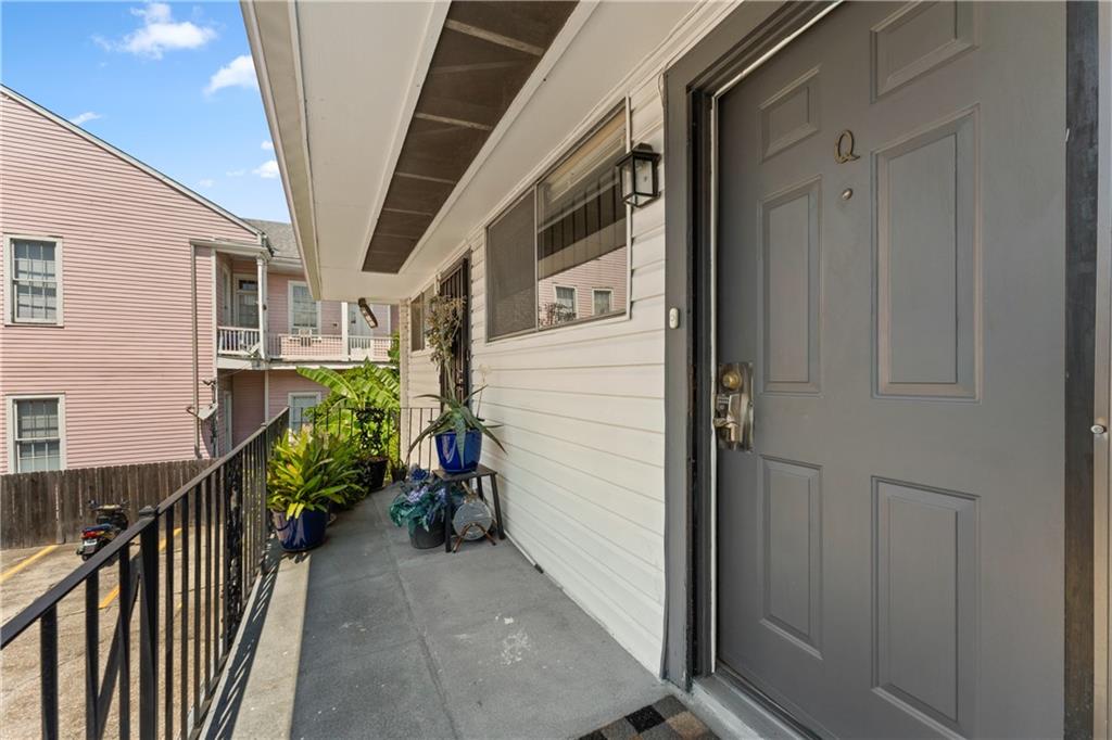 Homes for sale in New Orleans, LA | 1921 Prytania St, New Orleans, LA 70130