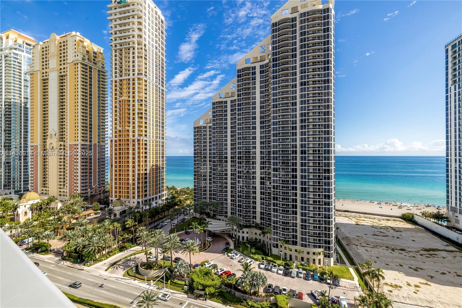 Aurora Sunny Isles