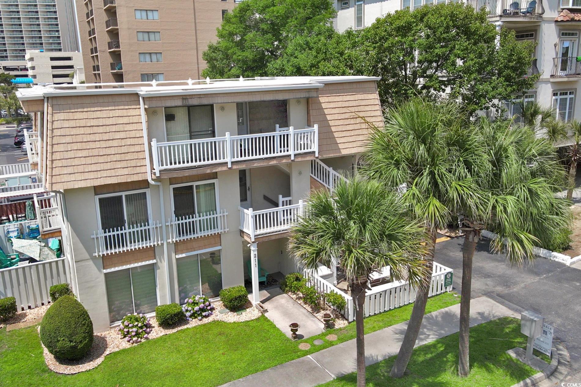 211 76th Ave. N 