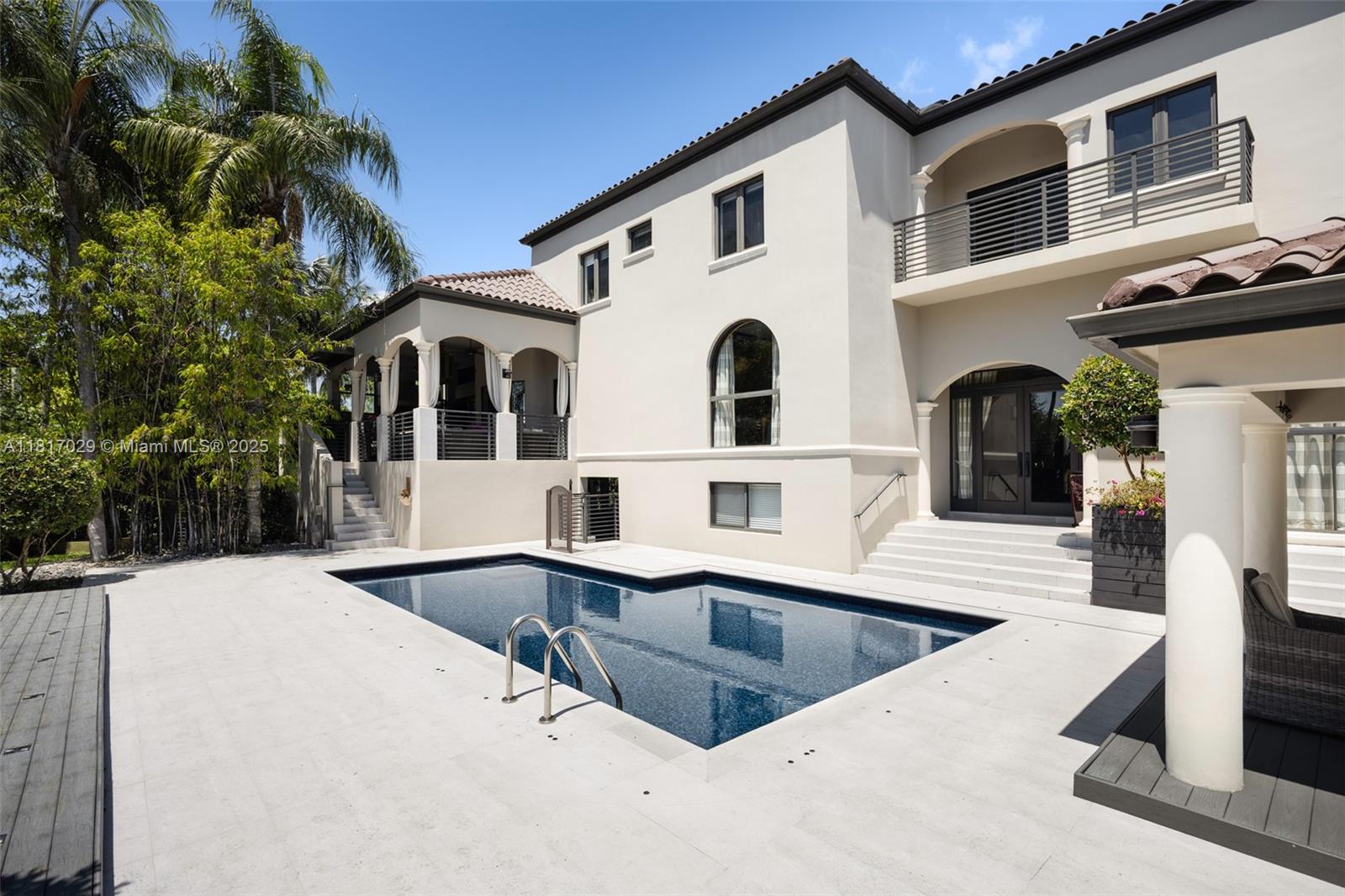 350 Costa Brava Ct, Coral Gables FL 33143