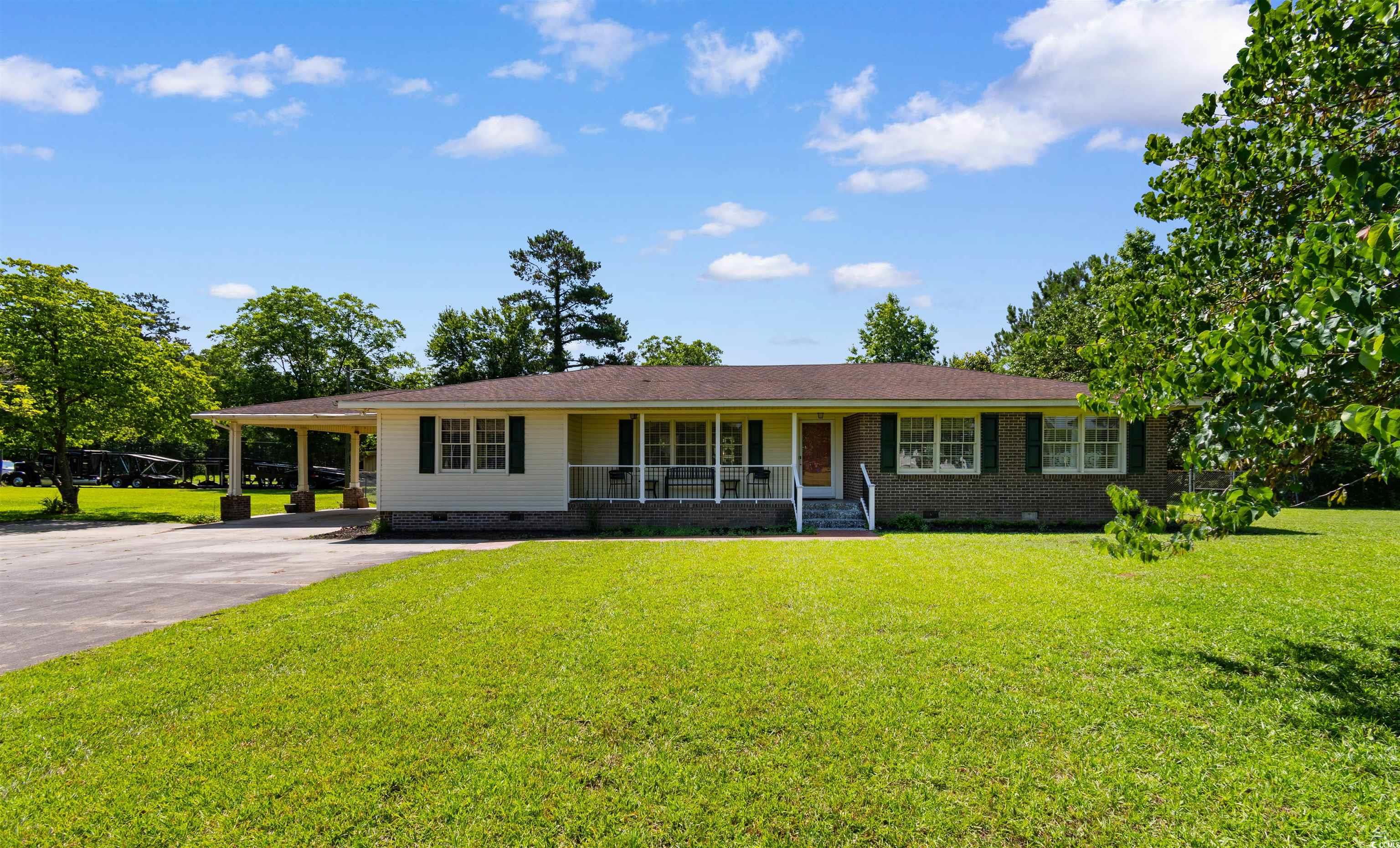 308 Old Stage Rd. Mullins, SC 29574