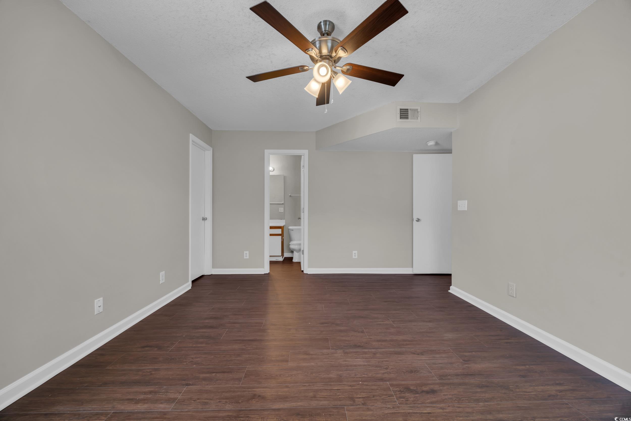 2514688 | Photo 21