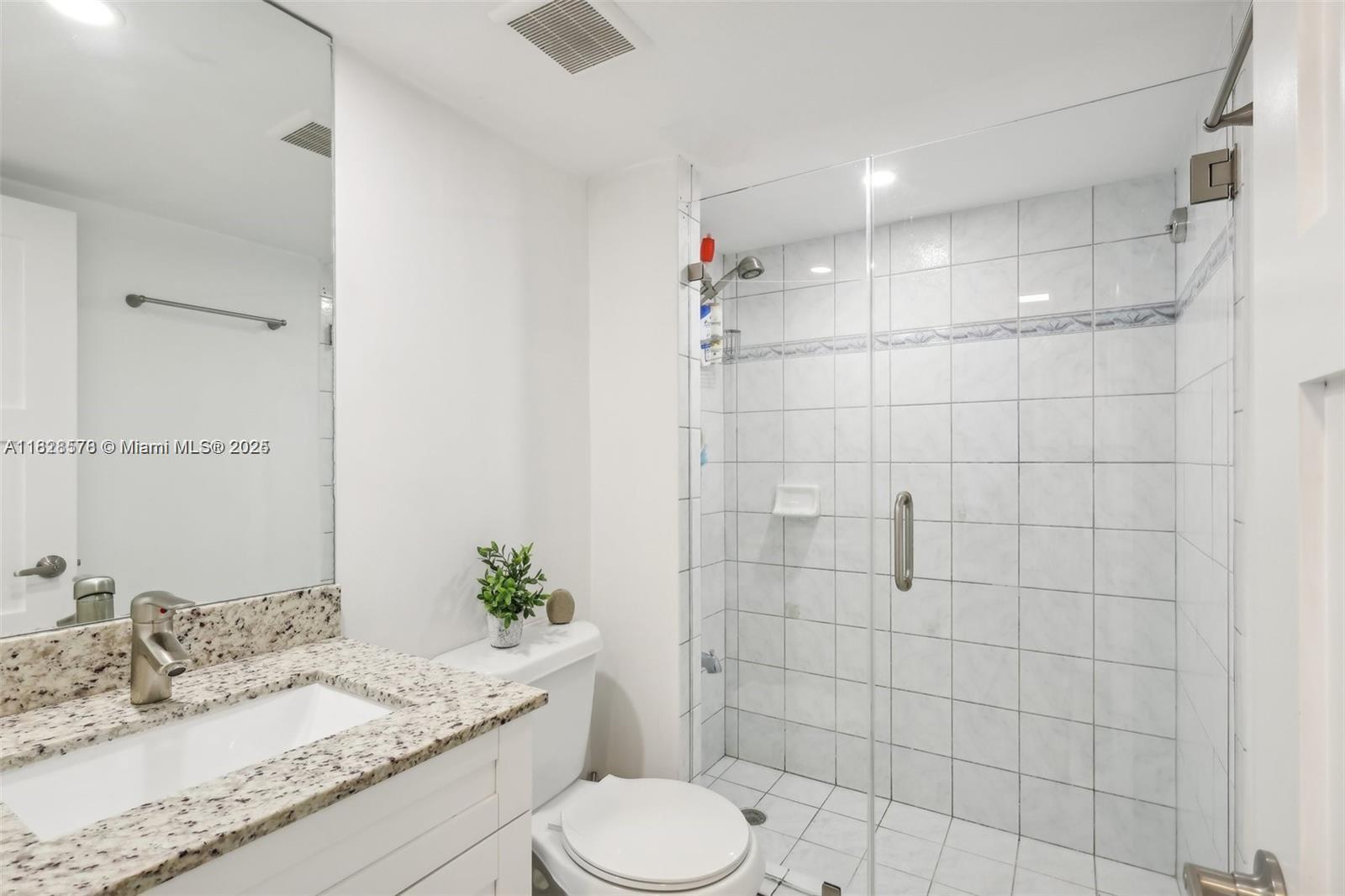 Homes for sale in Miami Beach, FL | 2401 Collins Ave #1011, Miami Beach, FL 33140 | MLS# A11828578