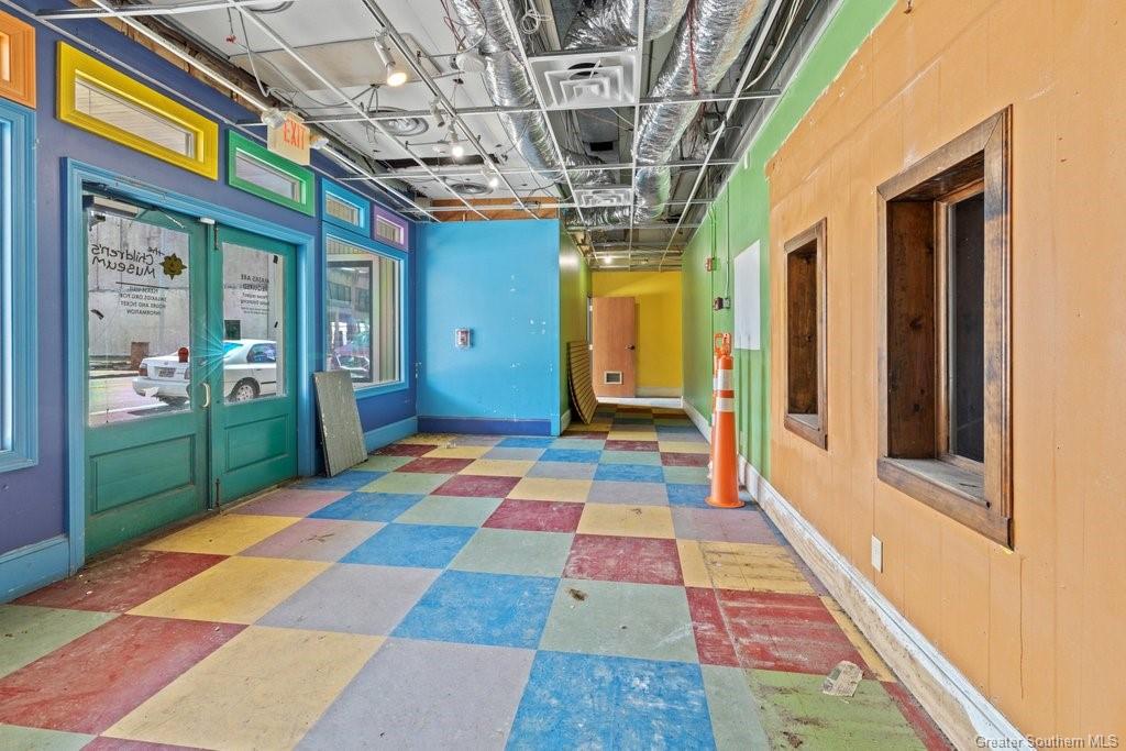 327 Broad Street — photo 3