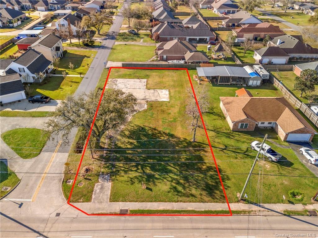 1305 W Mcneese Street — photo 3