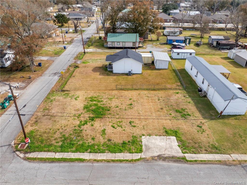 1022 Alvin Street — photo 2