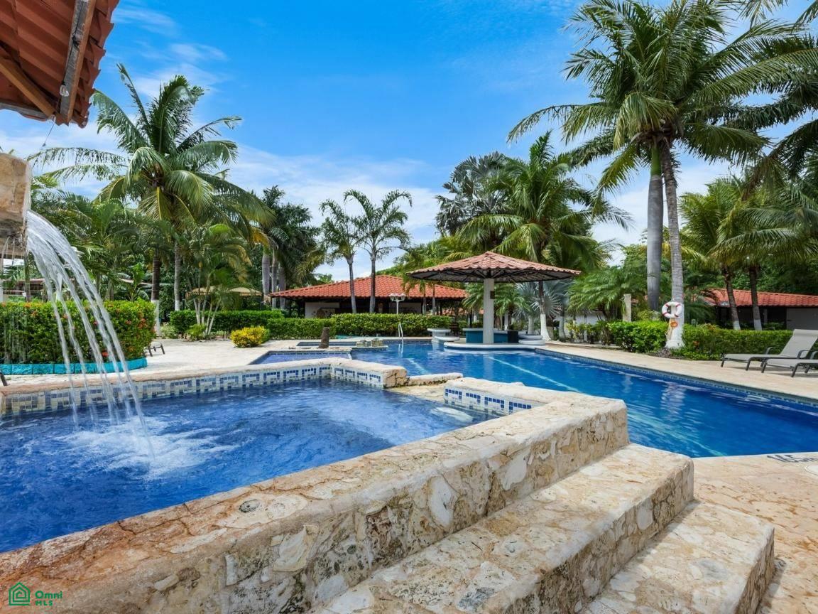 30 bed Property For Sale in Santa Cruz, Guanacaste - 1