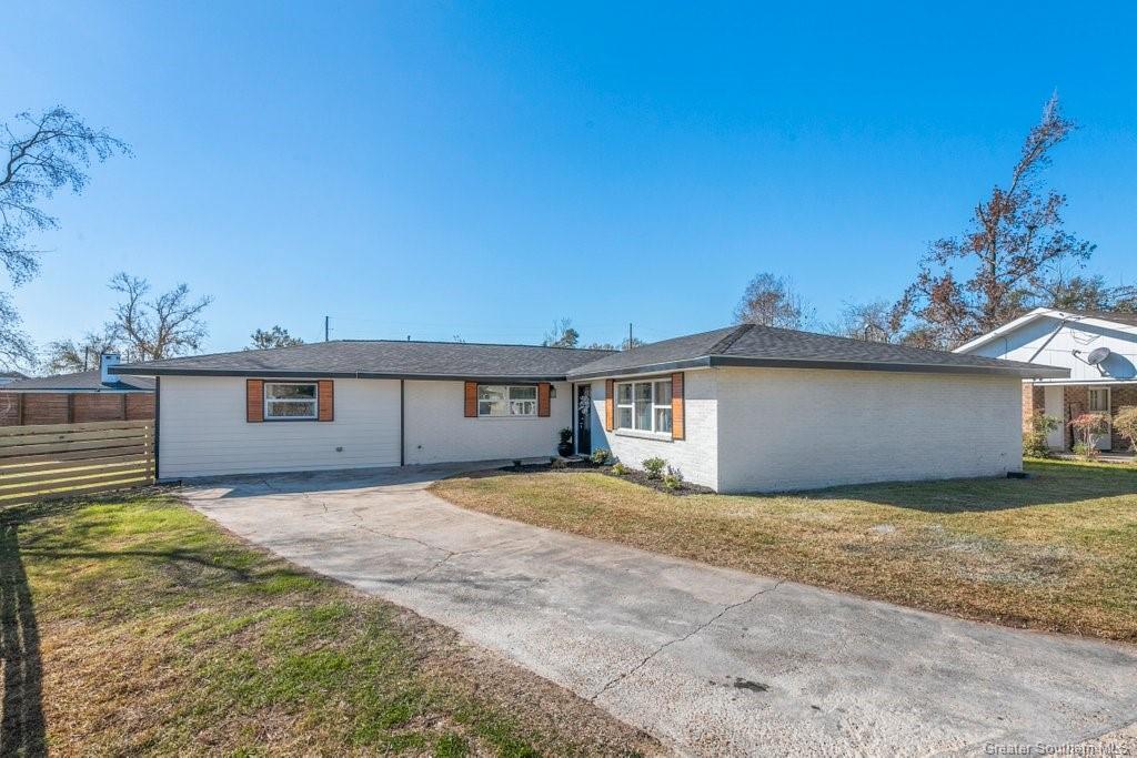 1517 Sarah Drive — photo 5
