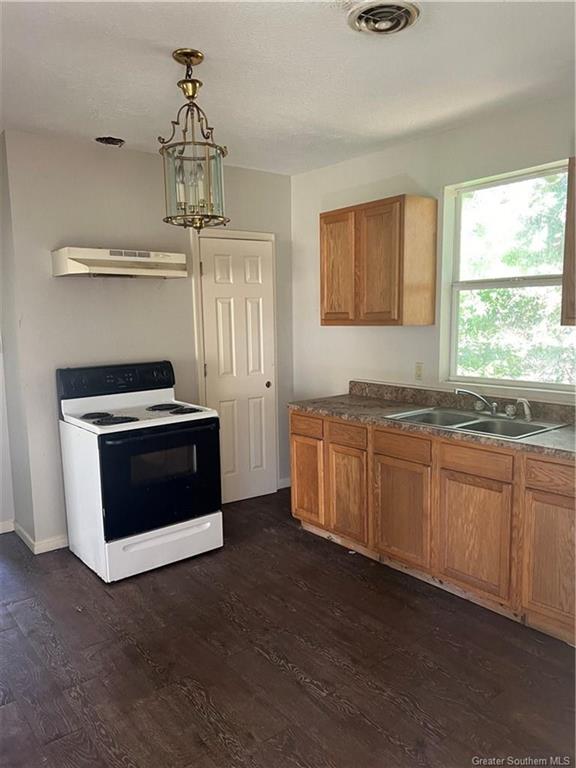 2708 Mary Street — photo 3